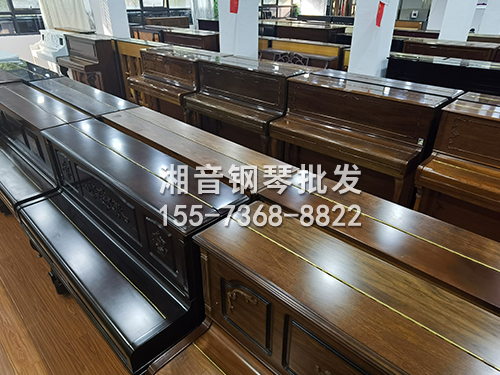 三益钢琴